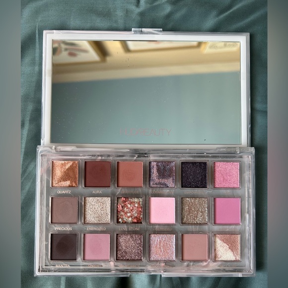 HUDA BEAUTY Other - HUDA Beauty Rose Quartz Eyeshadow Palette